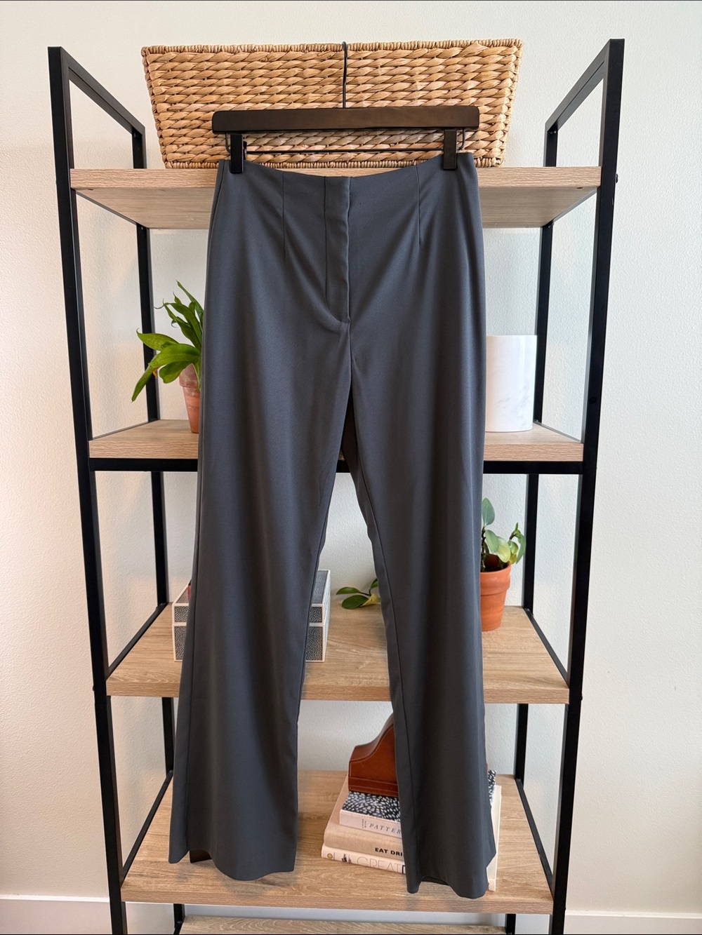 Abercrombie & Fitch Gray High-Rise BootCut Career Trouser Dress Pants, 27 / 4